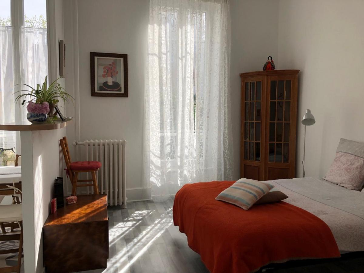 וישי Villa Camelia Studio De Charme A Cote Des Thermes מראה חיצוני תמונה